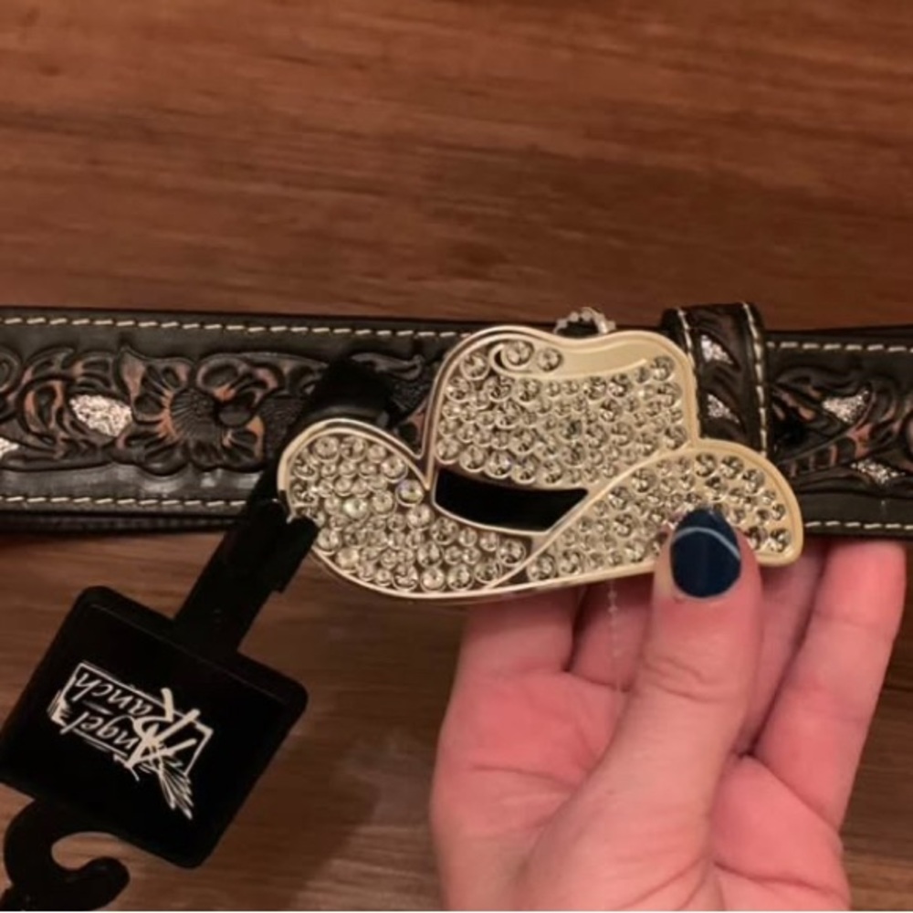 NWT Angel Ranch Leather Rhinestone Belt M - Picture 2 of 4